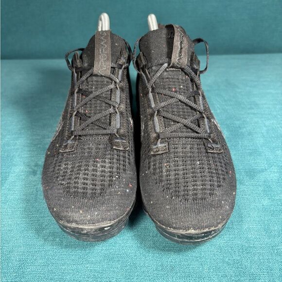 Nike Vapormax Shoes / Triple Black Flyknit Running Gym Trainers size 5Y/6.5Women - Picture 4 of 8